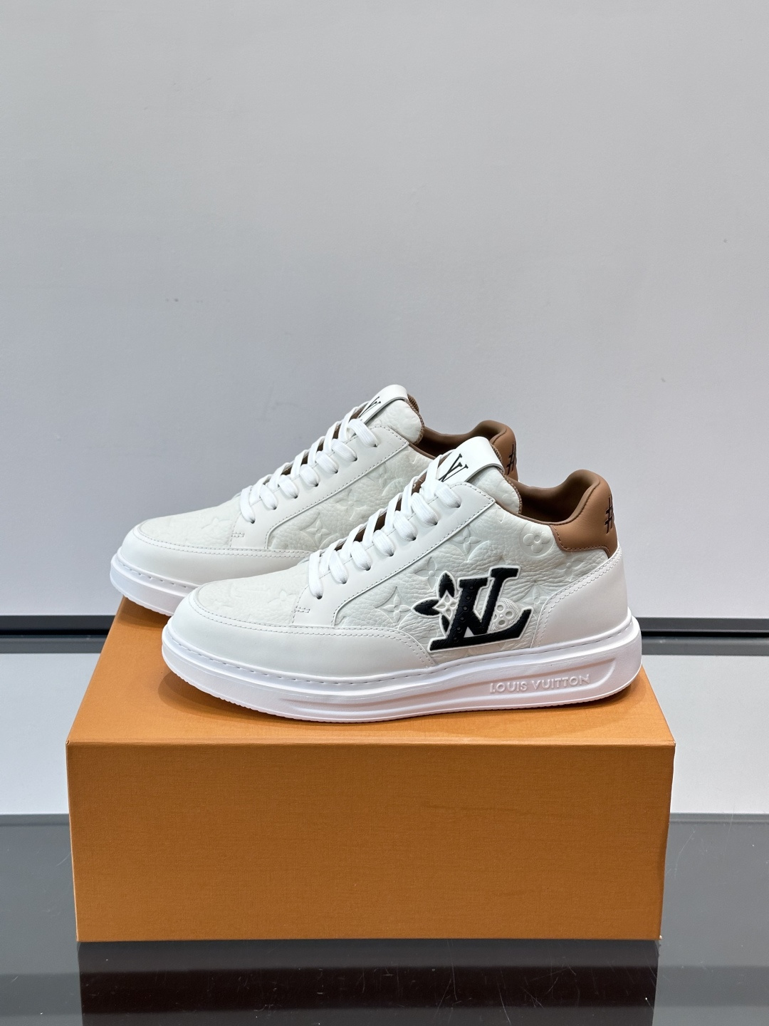 LV